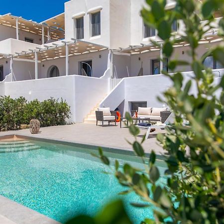 Salinus Beachfront Private Pool Villas Pláka Eksteriør billede