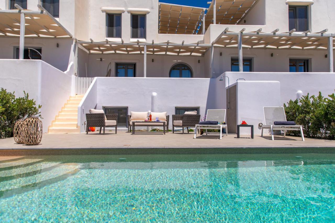 Salinus Beachfront Private Pool Villas Pláka Eksteriør billede