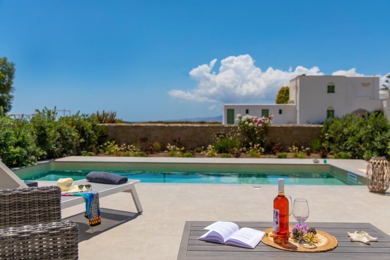 Salinus Beachfront Private Pool Villas Pláka Eksteriør billede