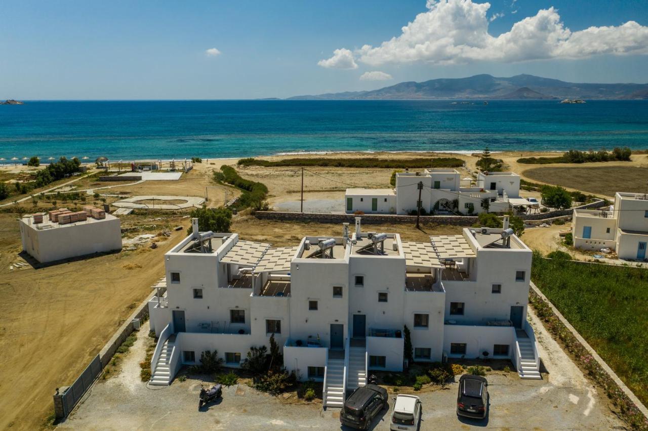 Salinus Beachfront Private Pool Villas Pláka Eksteriør billede