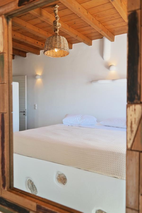 Salinus Beachfront Private Pool Villas Pláka Eksteriør billede