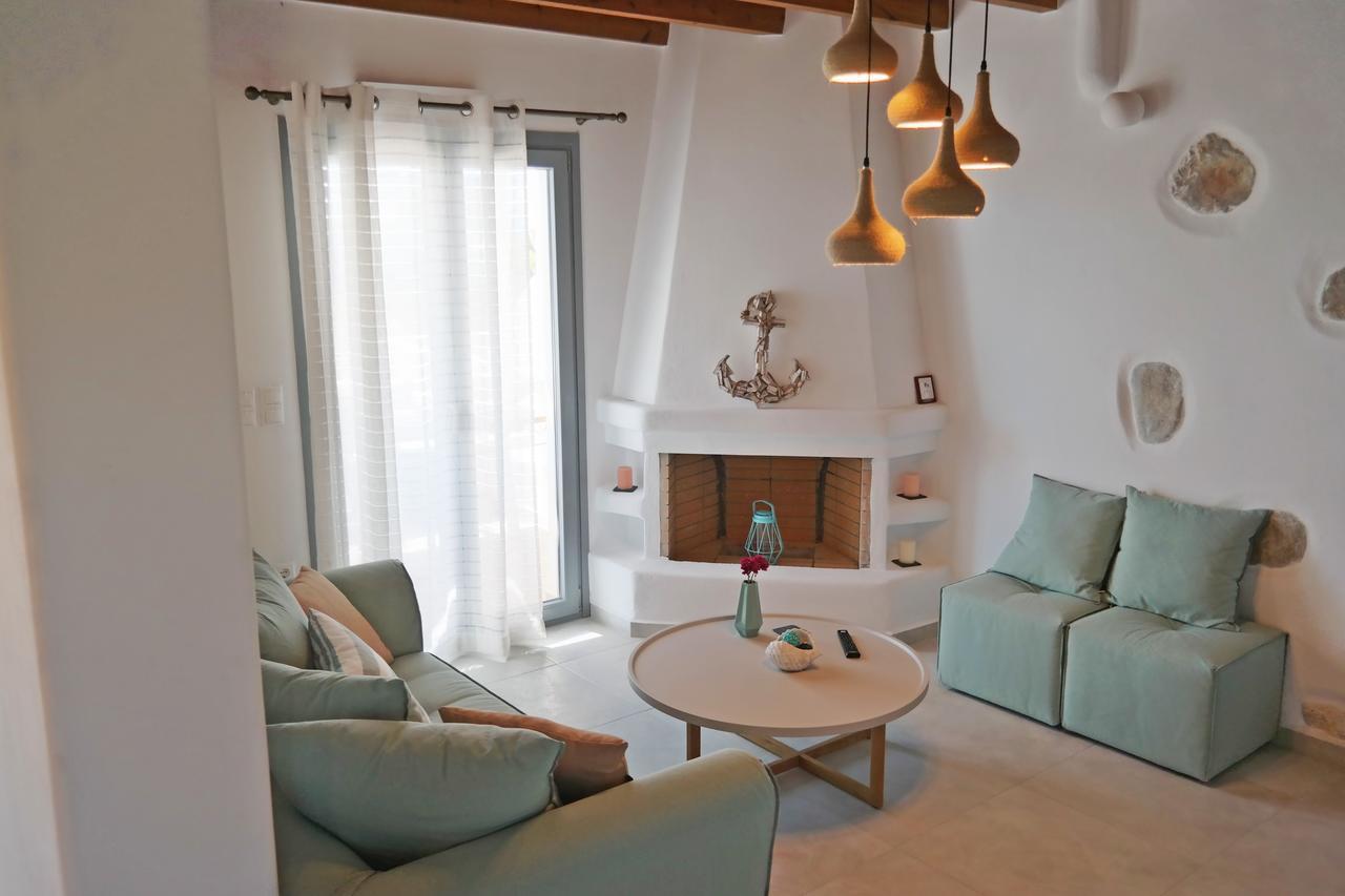 Salinus Beachfront Private Pool Villas Pláka Eksteriør billede